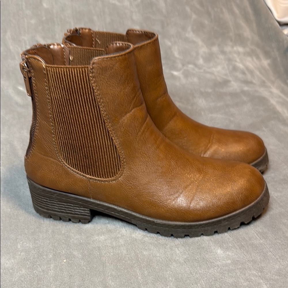 Maurice’s Anna Brown Double Zipper Boot - size 7m